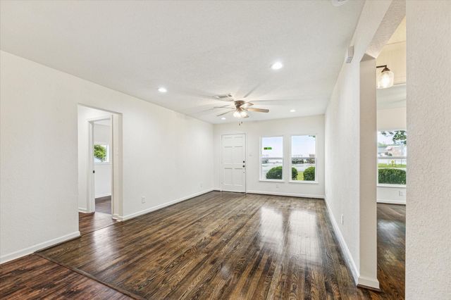 701 Malone Street, Tomball, TX 77375