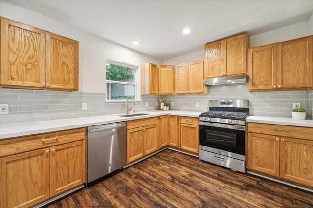 701 Malone Street, Tomball, TX 77375