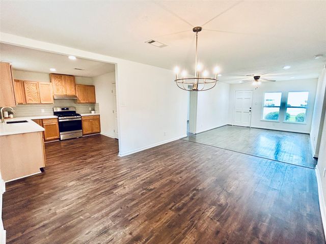 701 Malone Street, Tomball, TX 77375