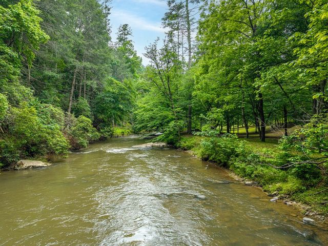 1774 Hicks Ford Road, Ellijay, GA 30540