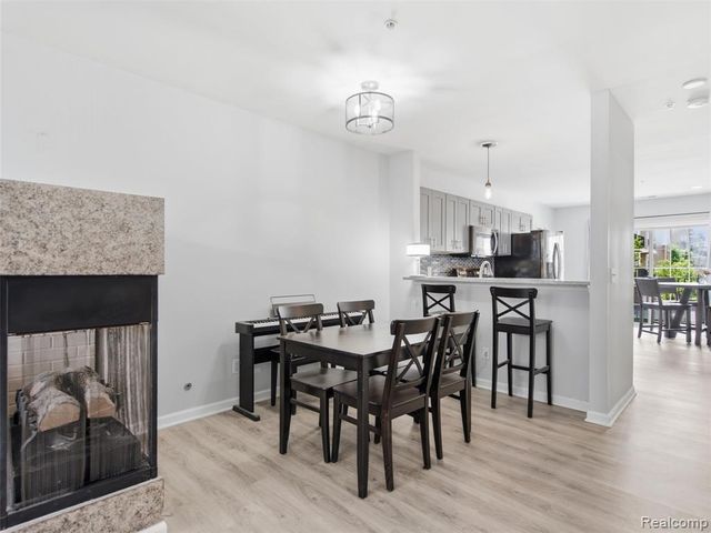 1528 Devon Lane, Troy, MI 48084