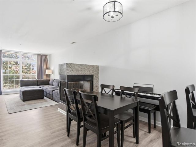 1528 Devon Lane, Troy, MI 48084