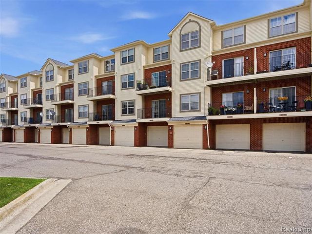 1528 Devon Lane, Troy, MI 48084