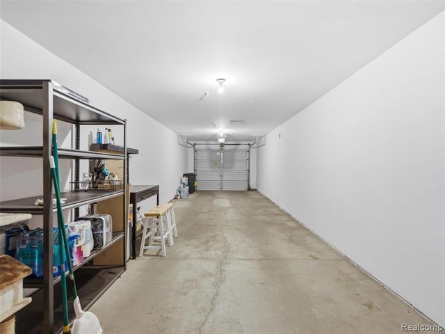 1528 Devon Lane, Troy, MI 48084