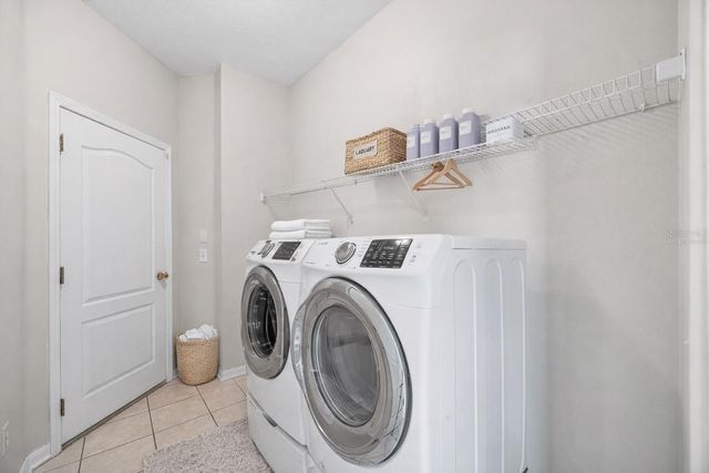 8806 SANDY PLAINS DRIVE, Riverview, FL 33578