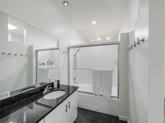 4242 Buena Vista Street 21, Dallas, TX 75205