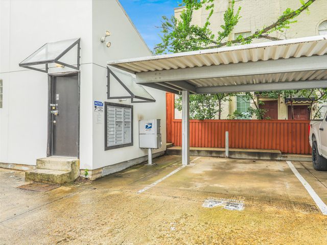 4242 Buena Vista Street 21, Dallas, TX 75205