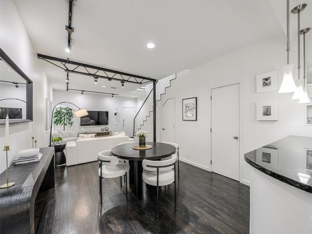 4242 Buena Vista Street 21, Dallas, TX 75205