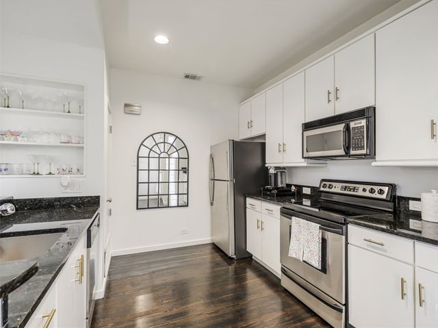 4242 Buena Vista Street 21, Dallas, TX 75205