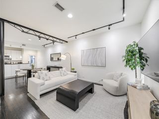 4242 Buena Vista Street 21, Dallas, TX 75205