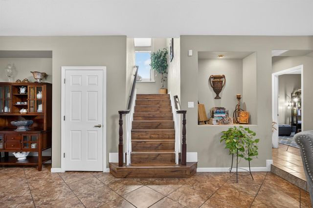 3816 Babson Dr, Elk Grove, CA 95758