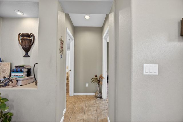 3816 Babson Dr, Elk Grove, CA 95758