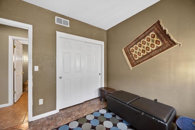 3816 Babson Dr, Elk Grove, CA 95758