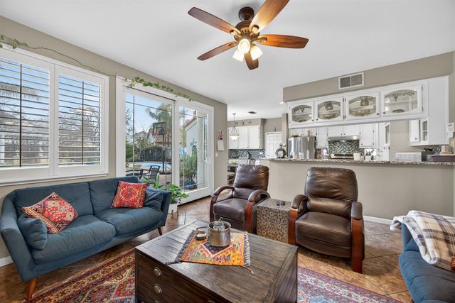 3816 Babson Dr, Elk Grove, CA 95758