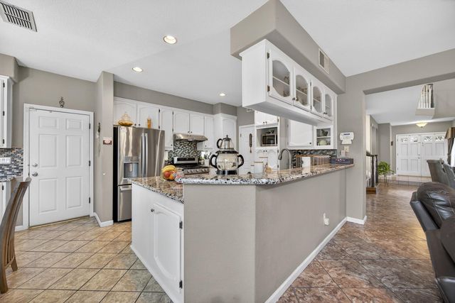 3816 Babson Dr, Elk Grove, CA 95758