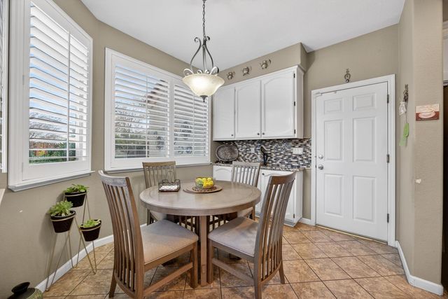 3816 Babson Dr, Elk Grove, CA 95758