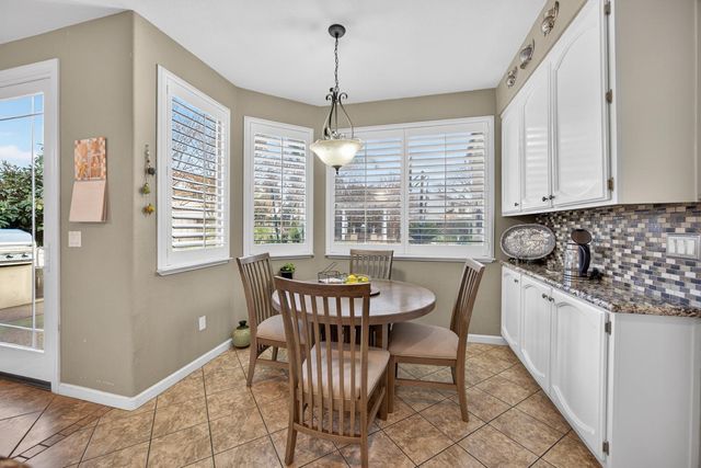 3816 Babson Dr, Elk Grove, CA 95758