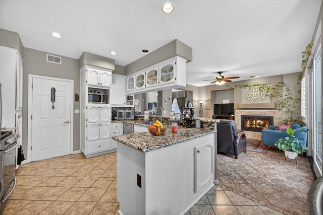 3816 Babson Dr, Elk Grove, CA 95758