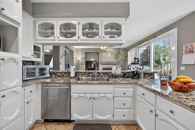 3816 Babson Dr, Elk Grove, CA 95758