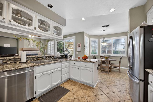 3816 Babson Dr, Elk Grove, CA 95758