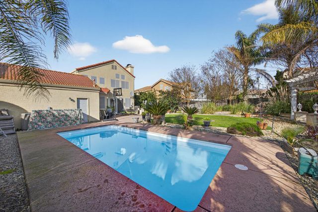 3816 Babson Dr, Elk Grove, CA 95758