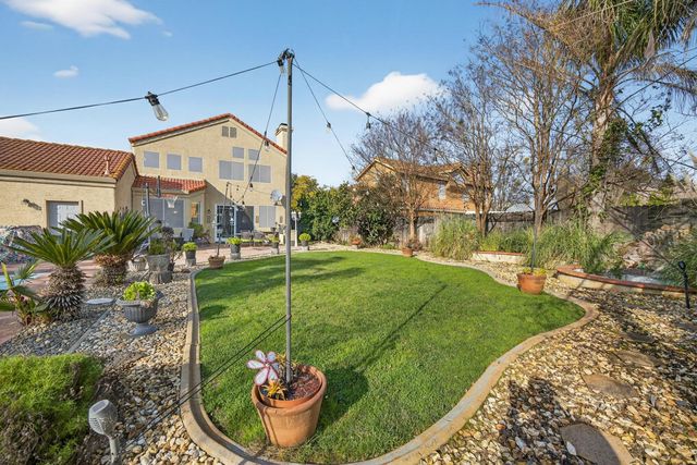 3816 Babson Dr, Elk Grove, CA 95758