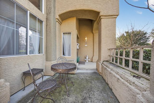 3816 Babson Dr, Elk Grove, CA 95758