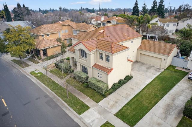 3816 Babson Dr, Elk Grove, CA 95758