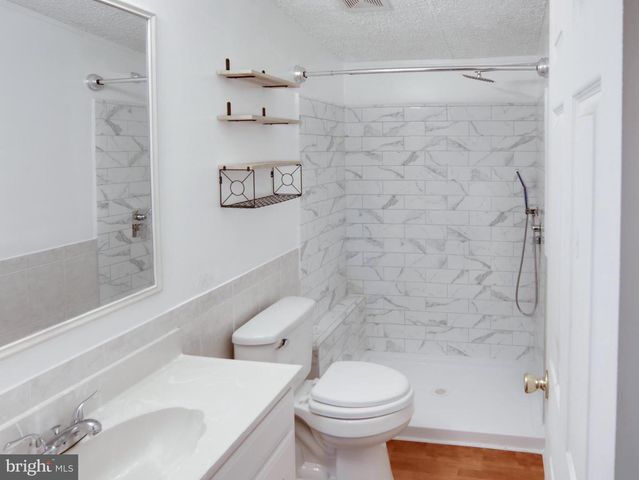 516 ROBERTS RD, Great Cacapon, WV 25422