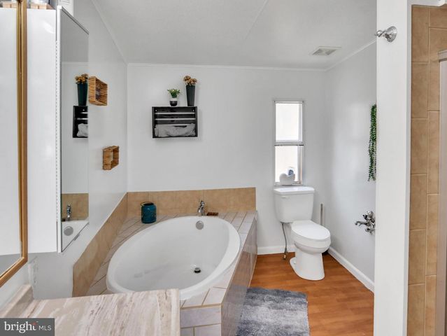 516 ROBERTS RD, Great Cacapon, WV 25422