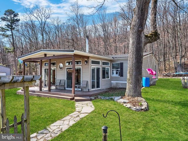 516 ROBERTS RD, Great Cacapon, WV 25422