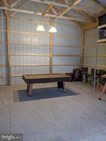 516 ROBERTS RD, Great Cacapon, WV 25422