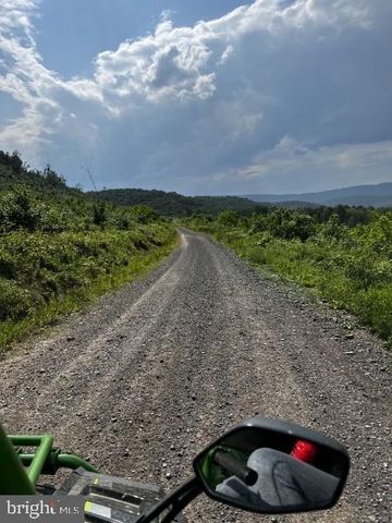 516 ROBERTS RD, Great Cacapon, WV 25422