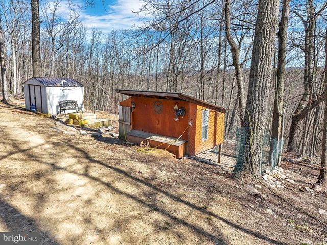 516 ROBERTS RD, Great Cacapon, WV 25422