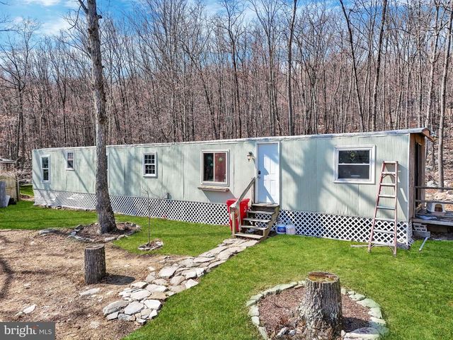 516 ROBERTS RD, Great Cacapon, WV 25422
