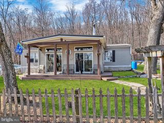 516 ROBERTS RD, Great Cacapon, WV 25422