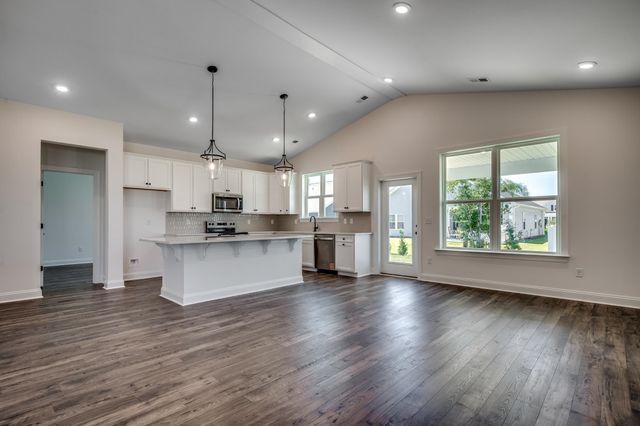 163 Glengrove Lane, Murrells Inlet, SC 29576