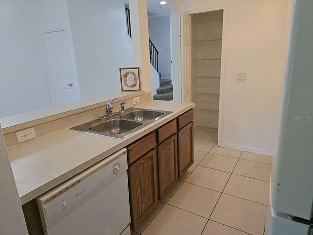 1124 N FAIRWAY DRIVE, Apopka, FL 32712