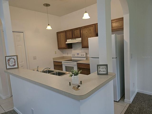 1124 N FAIRWAY DRIVE, Apopka, FL 32712