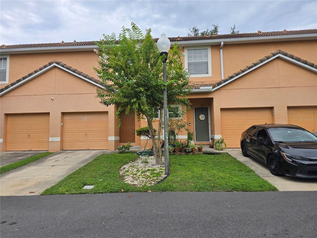 1124 N FAIRWAY DRIVE, Apopka, FL 32712