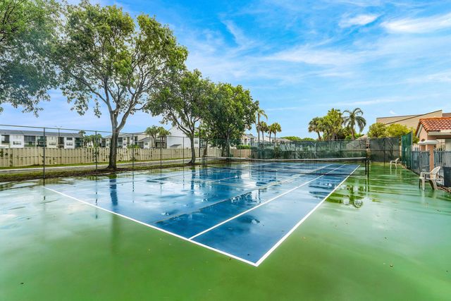 612 Executive Center Drive 107, West Palm Beach, FL 33401