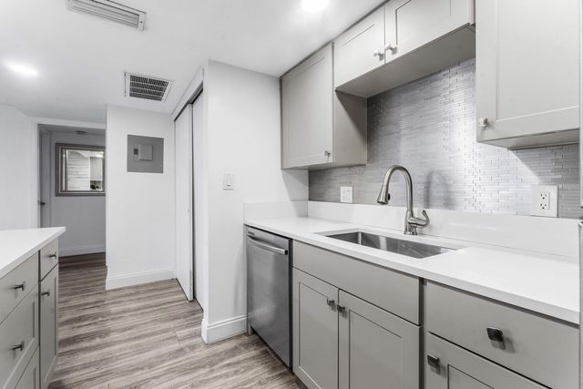 612 Executive Center Drive 107, West Palm Beach, FL 33401