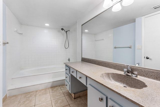 612 Executive Center Drive 107, West Palm Beach, FL 33401