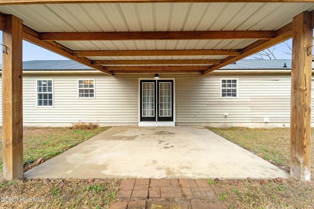 282 Faison W Mcgowan Road, Kenansville, NC 28349