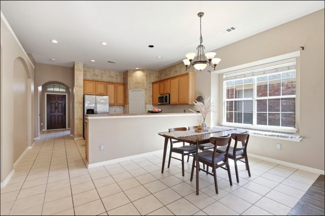 5517 LONGHORN Drive, The Colony, TX 75056