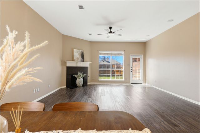 5517 LONGHORN Drive, The Colony, TX 75056