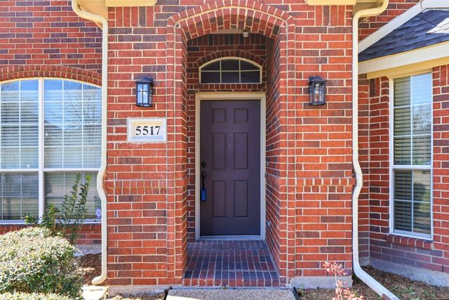 5517 LONGHORN Drive, The Colony, TX 75056