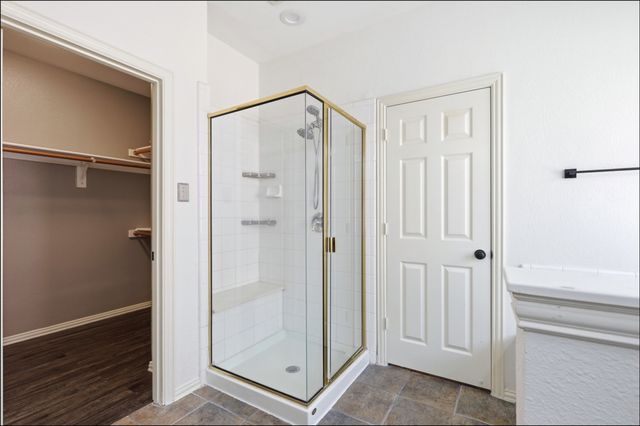 5517 LONGHORN Drive, The Colony, TX 75056