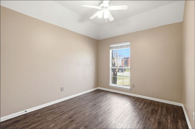 5517 LONGHORN Drive, The Colony, TX 75056