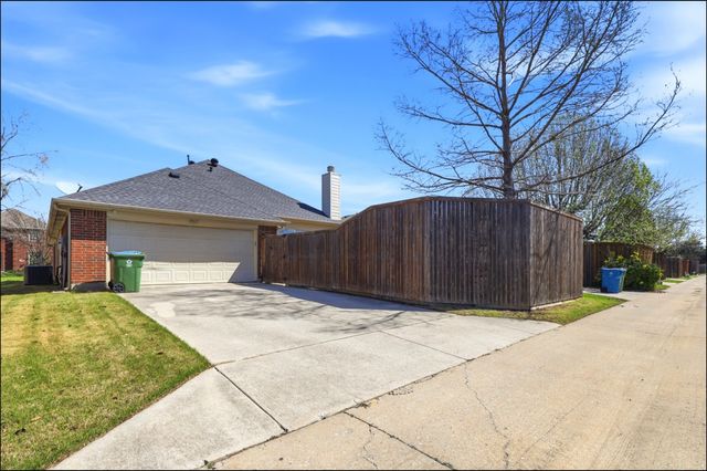 5517 LONGHORN Drive, The Colony, TX 75056